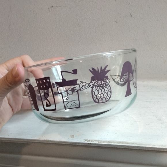 Vintage Mod Kitchen Pyrex glassware bowl - Picture 3 of 7